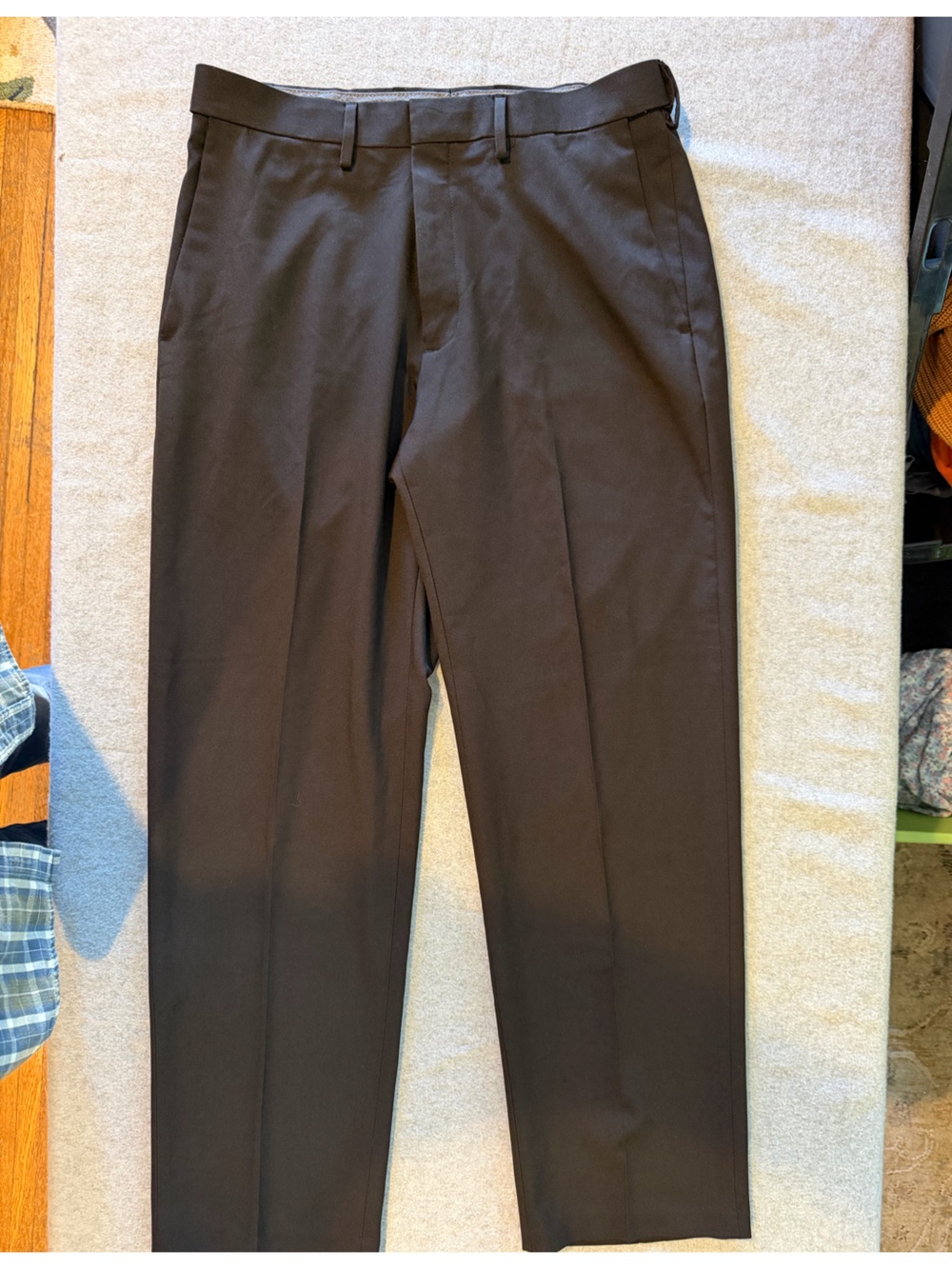 Haggar Premium Comfort Dress Pant Men’s Classic Fit Pleated Black 32